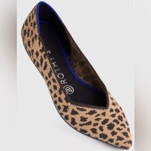 Rothy's The Point flats in a leopard print pattern. RIGHT SHOE ONLY size 6.5
